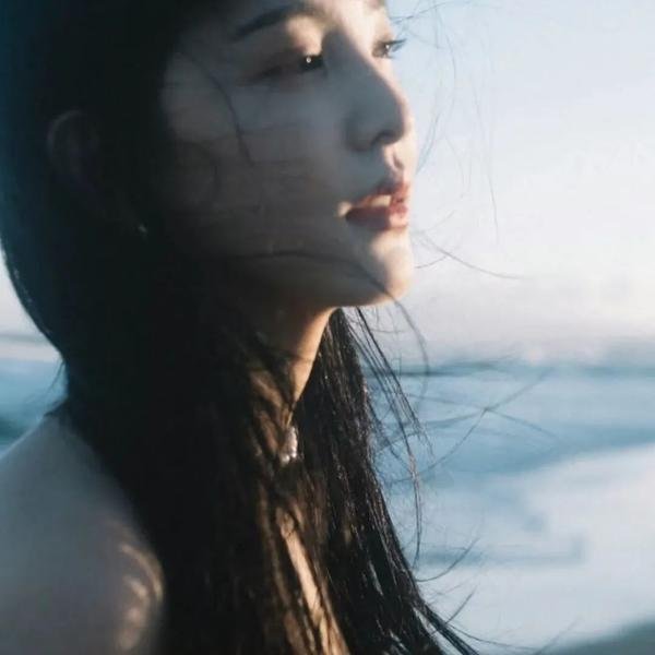 采蘑菇的夫妻